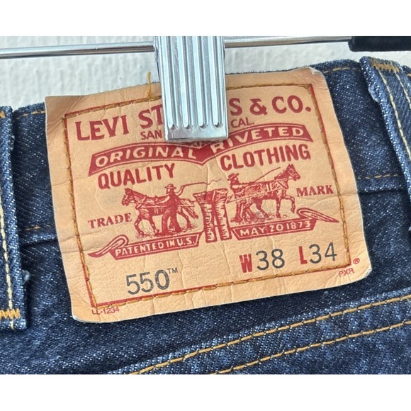 Levi's 550 Relaxed Fit Jeans Mens 38x34 Dark Wash Denim - Picture 3 of 3